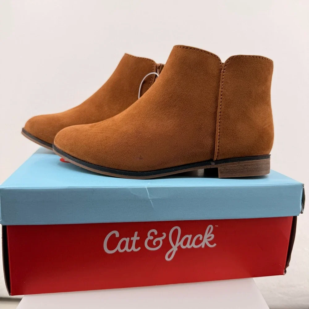 Cat & Jack Girls Boot size 1